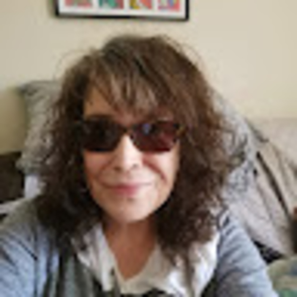 Meet your Posher, Jenn